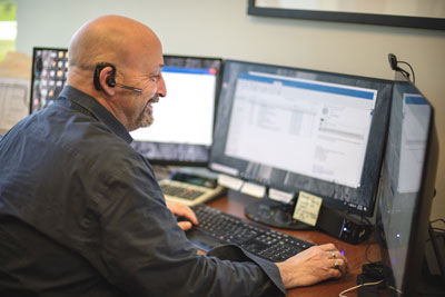 Titan Outlet Equipment Experts Equipment experts at Titan Machinery are here to help