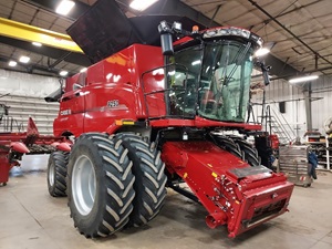 2022 CASE IH 8250 combine E00028030 2022 CASE IH 8250 combine E00028030