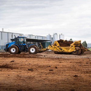 K-Tec 1233 Direct Mount Scraper and New Holland Tractor